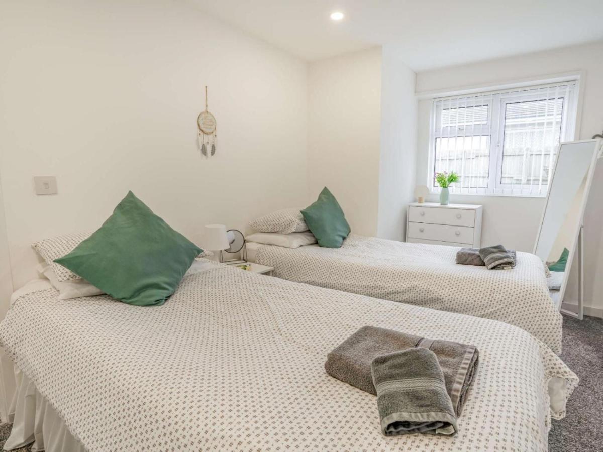 3-Bed 5-6 Berth Modernised Bungalow! Tenby Exterior foto